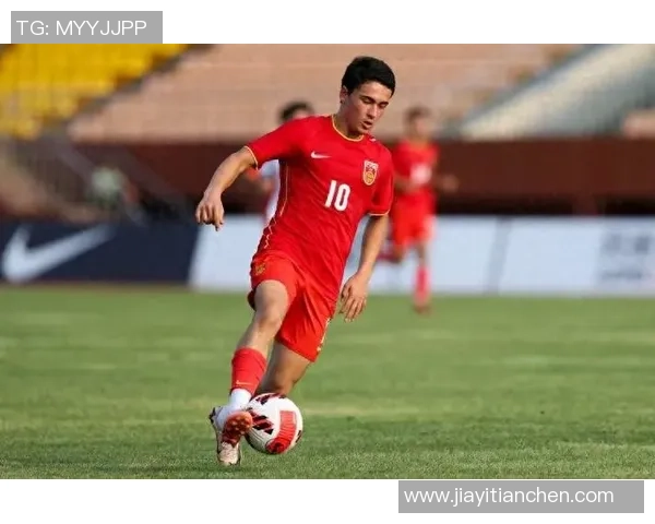 中国足球五大球星排名揭秘 揭示他们在国内外赛场上的非凡表现